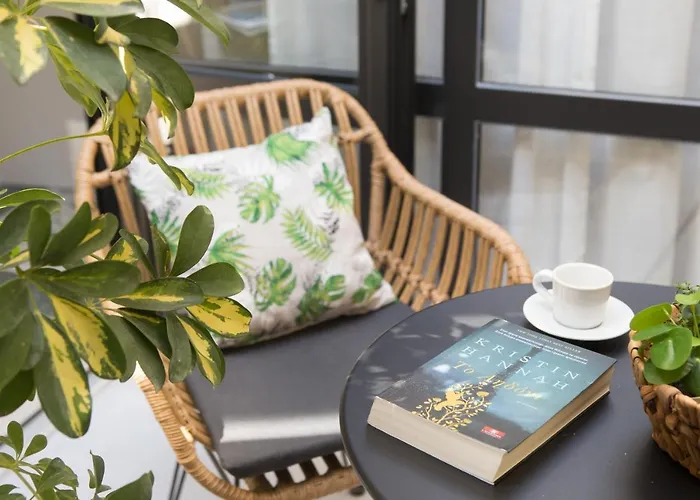 Effie's Cozy Old Town Apartman