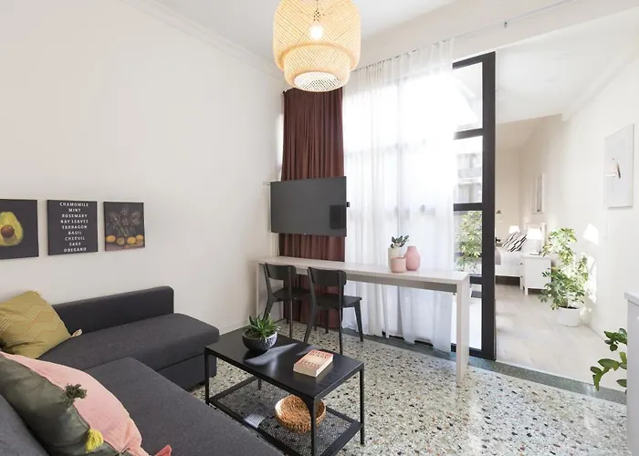 Effie's Cozy Old Town