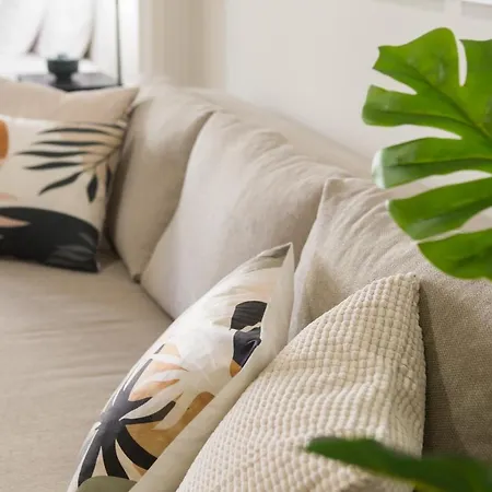 Effie's Cozy Old Town Apartment